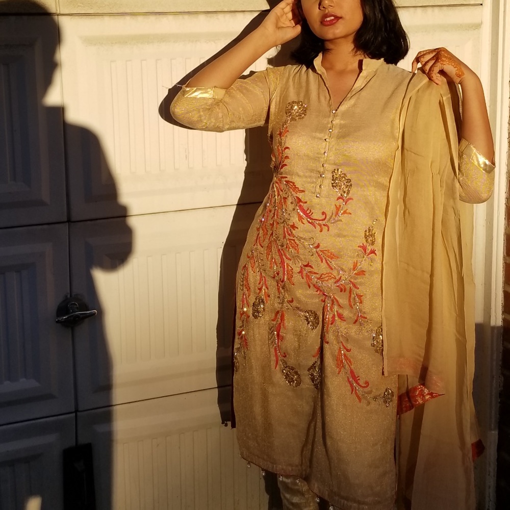 Pakistani Indian suit (3 piece)